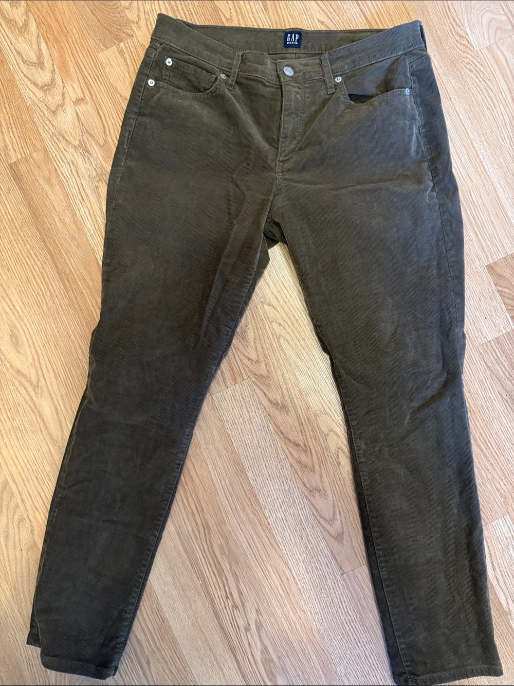 GAP Dark Olive Corduroy True Skinny size 28R